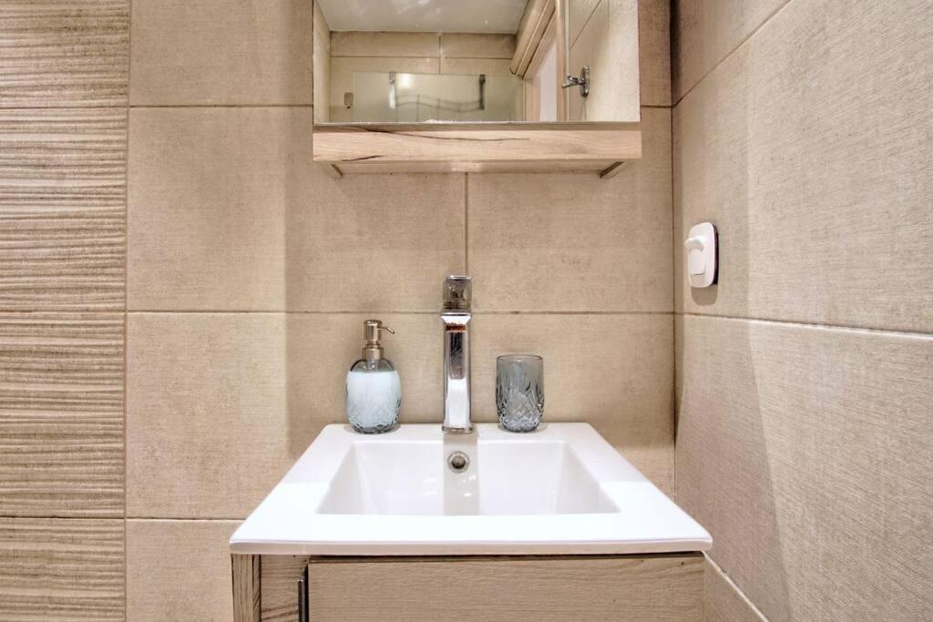 M&f In Corfu Center Appartement *